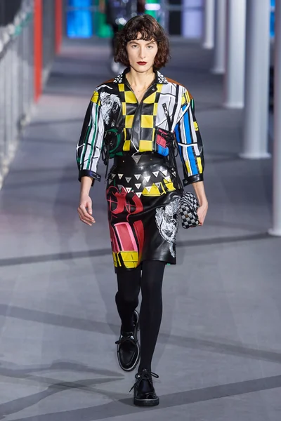 Look 46